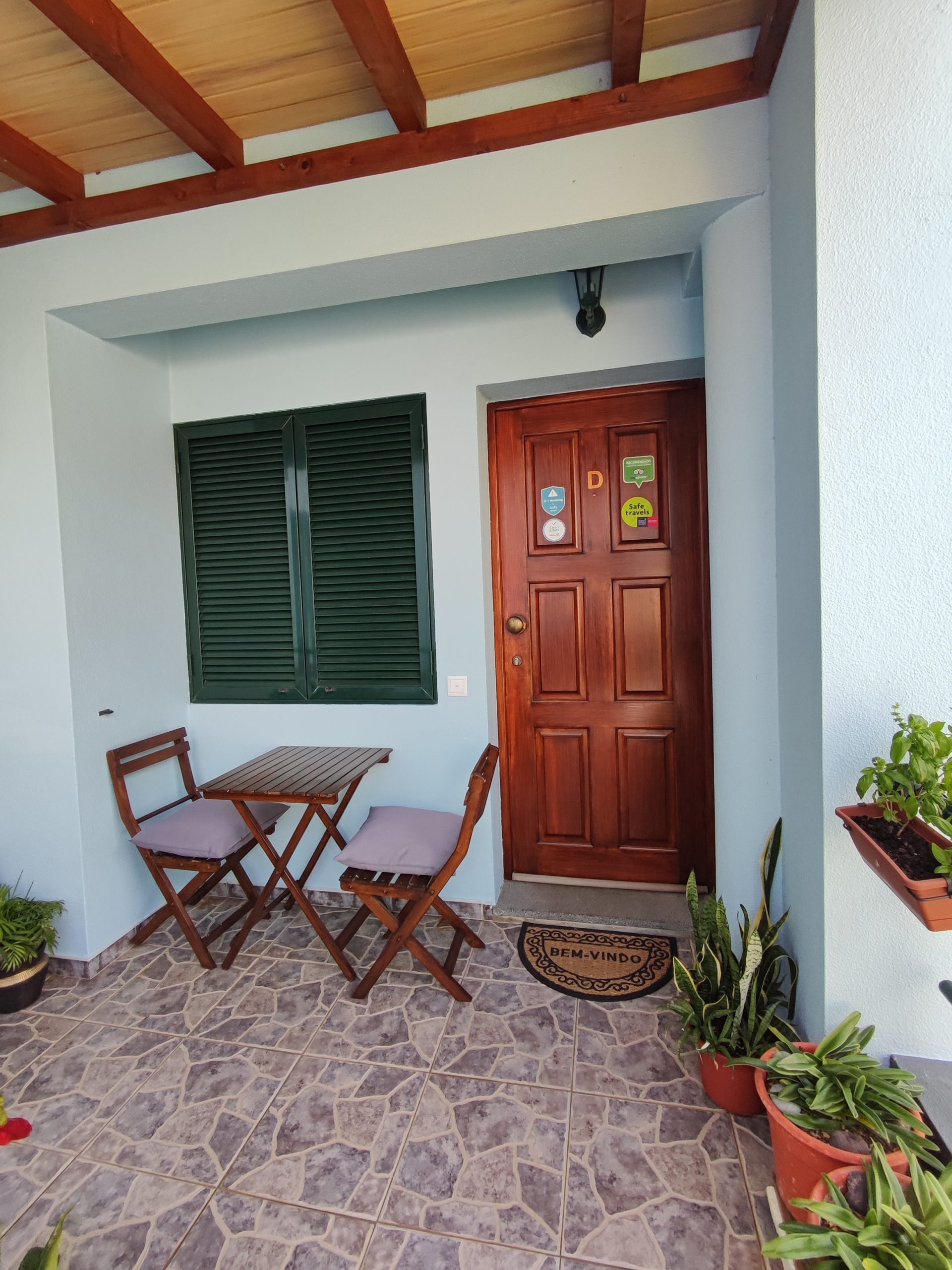 2-entrance door welcome